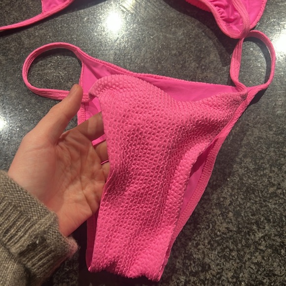 Monday Swimwear Neon Crinkle Barbados Set - Picture 4 of 4